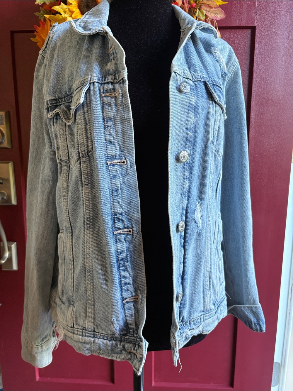 Light Distressed Wash Women’s Denim Jacket